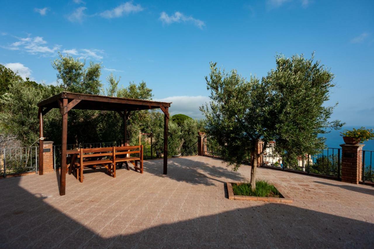 Azienda Agrituristica Le Terre Di San Leonardo Cetraro Εξωτερικό φωτογραφία